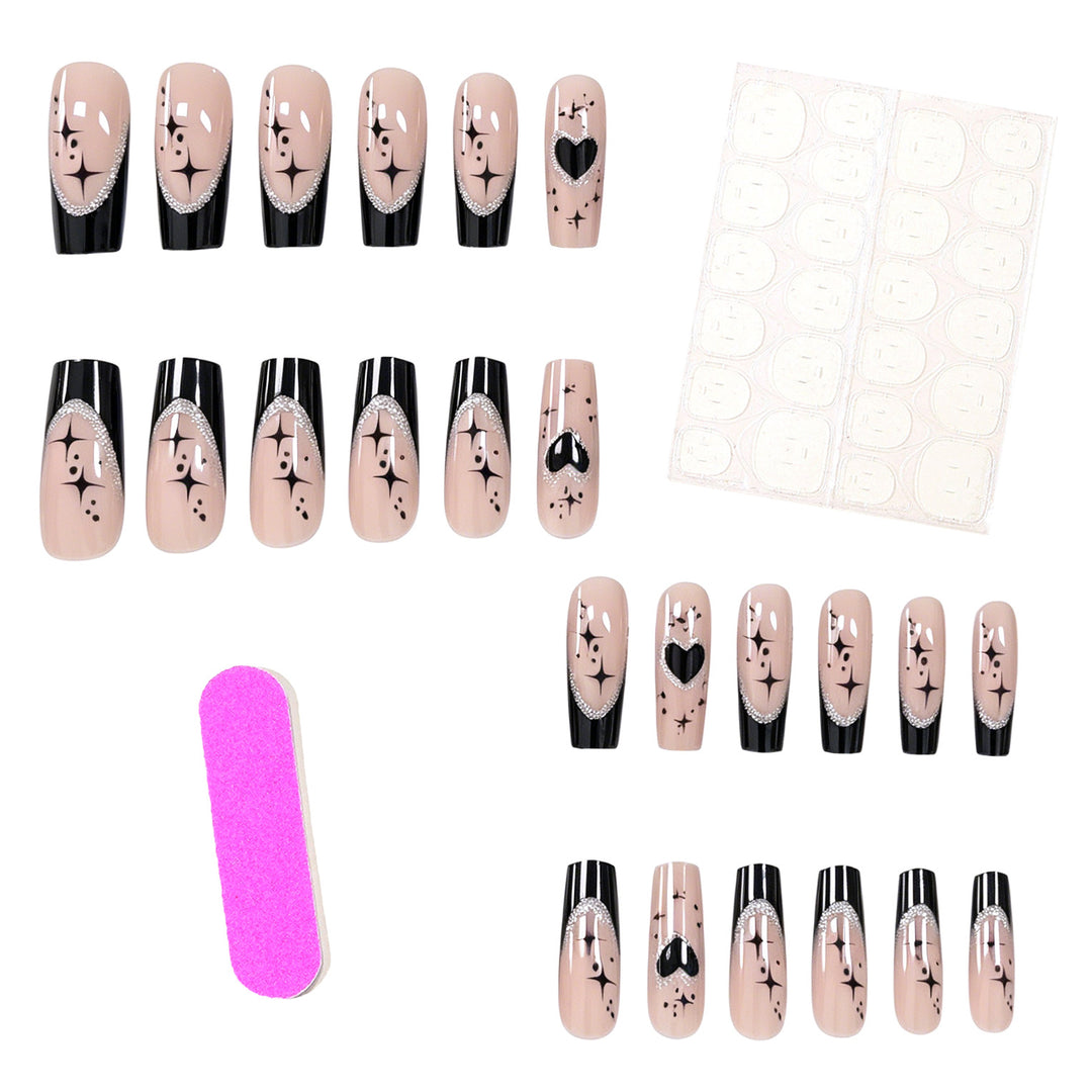 Elegante Herz-verzierte Nagelkunstverzierungen Karnz
