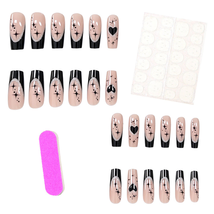 Elegante Herz-verzierte Nagelkunstverzierungen Karnz