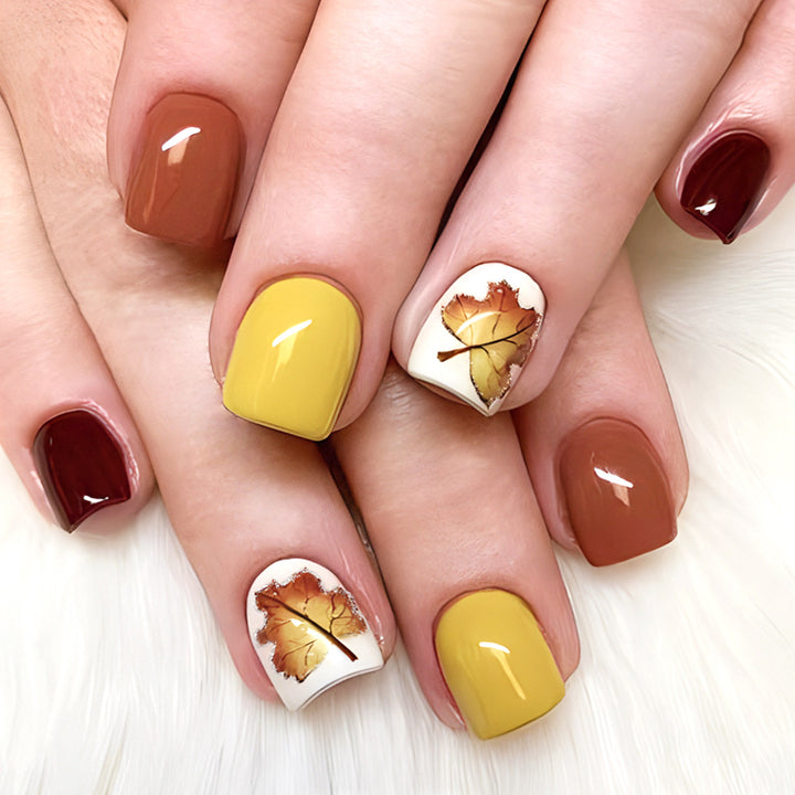 Saisonale Blatt-Themen Nagelkunst Karnz