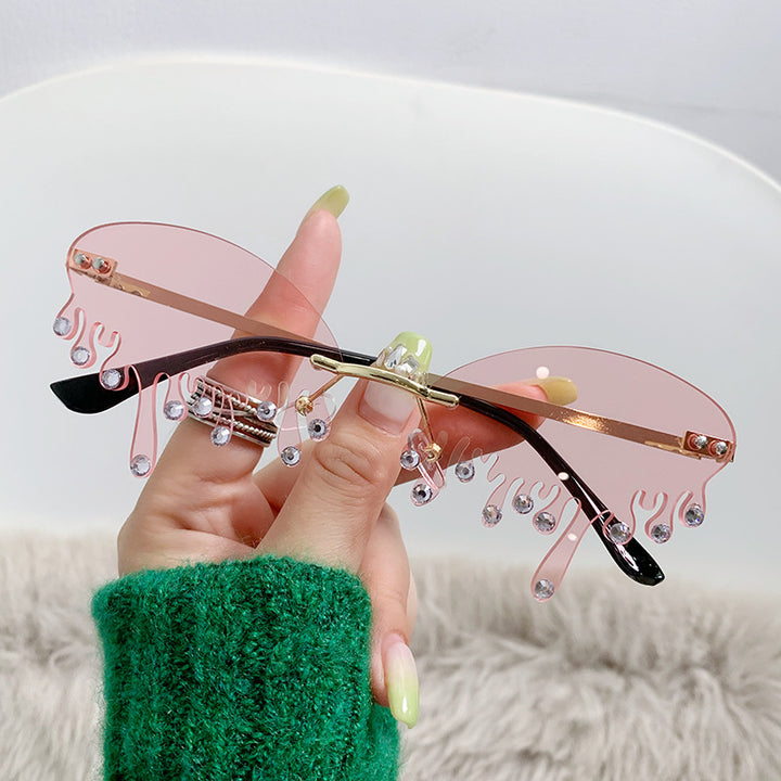 Damen auffällige Sonnenbrille im flüssigen Design Karnz