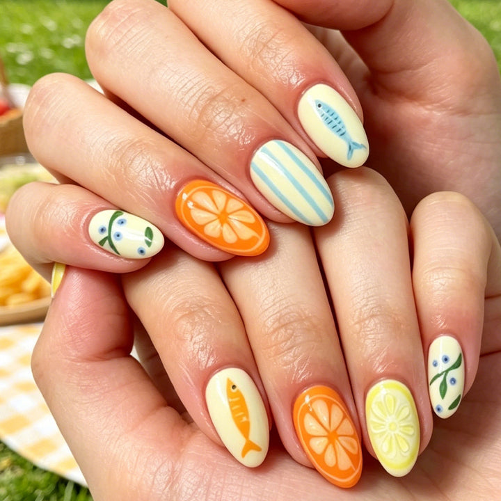 Verspieltes Nagelkunstset mit Obst- und Fischmotiv Karnz