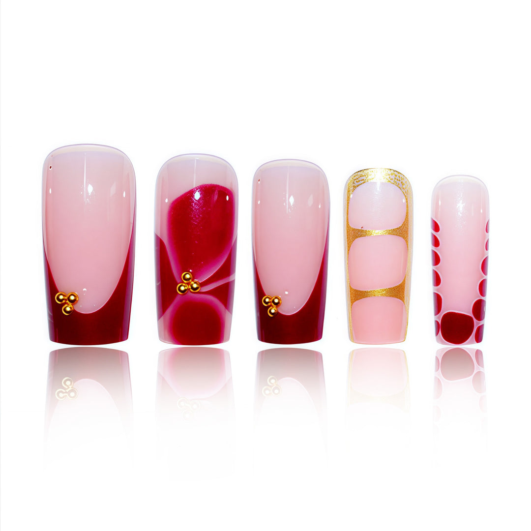 Elegante dekorative Nagelkunstverlängerungen Karnz