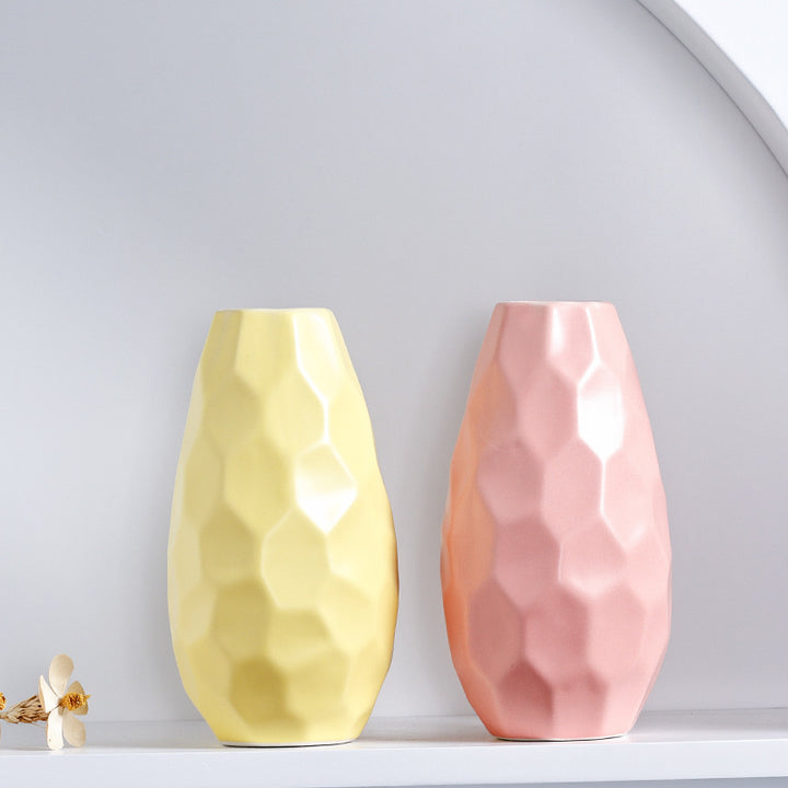 Einzigartige geometrische Keramikvase Karnz