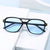 Damen modische Brille mit feinem Rahmen und strengen Konturen Karnz