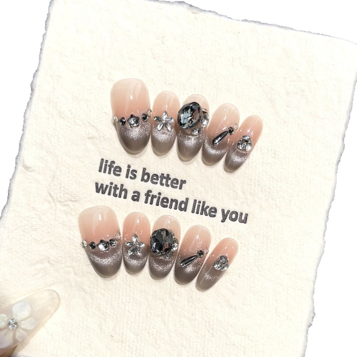 Elegantes Strass-Finish Press-On Nail Art Set