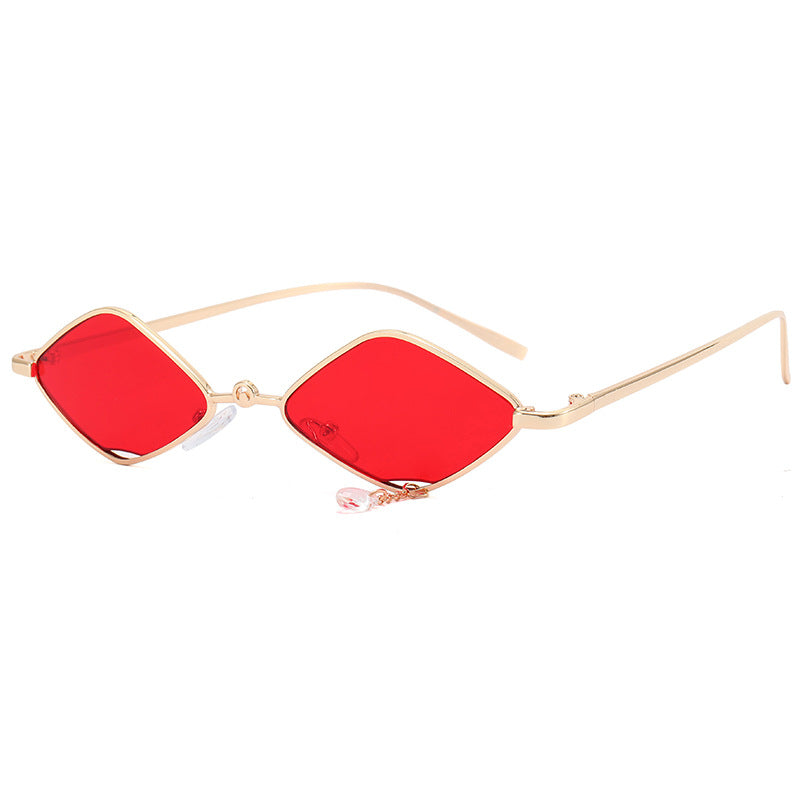 Damen modische Sonnenbrille mit facettiertem Rahmen Karnz