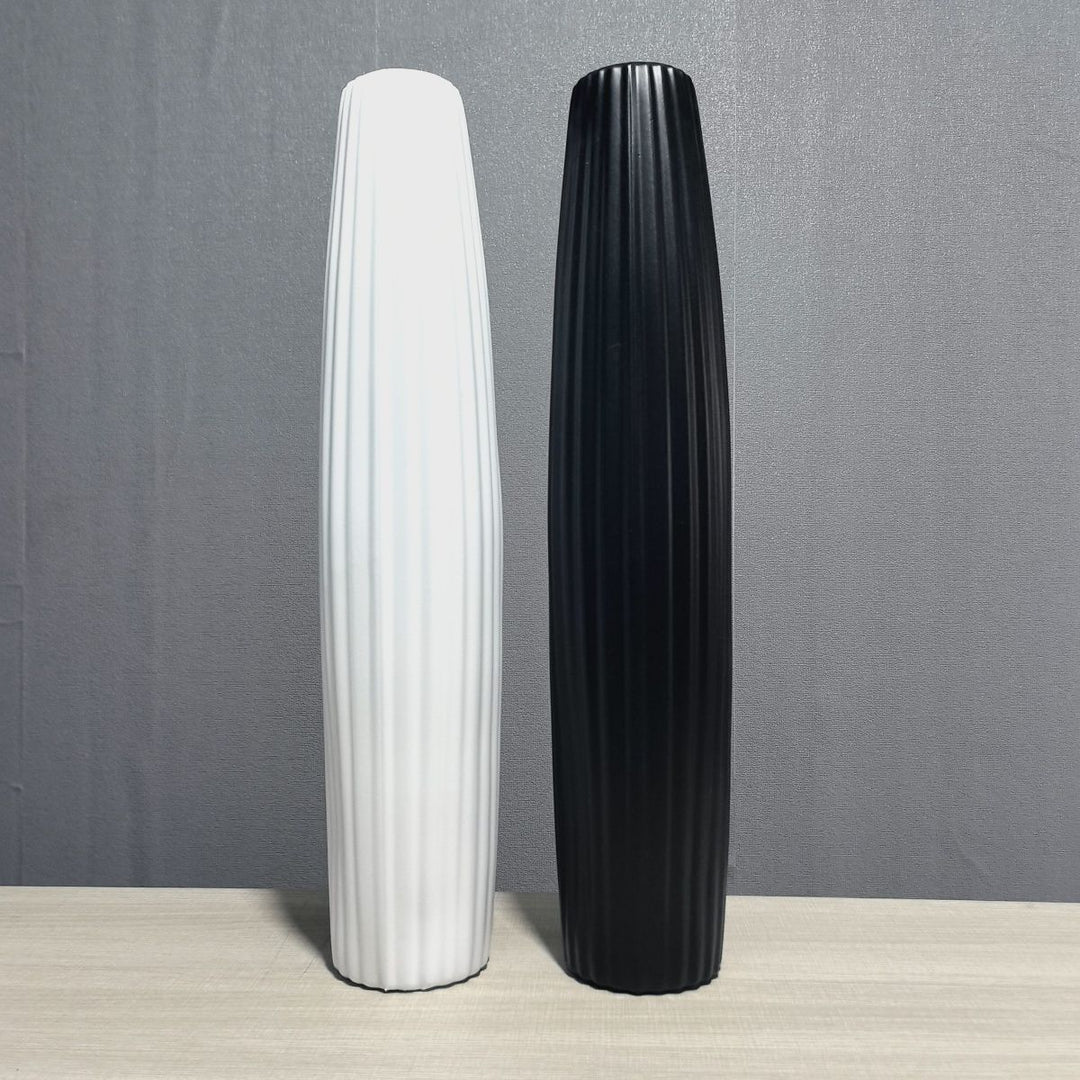 Elegante große dekorative gerippte Vase Karnz