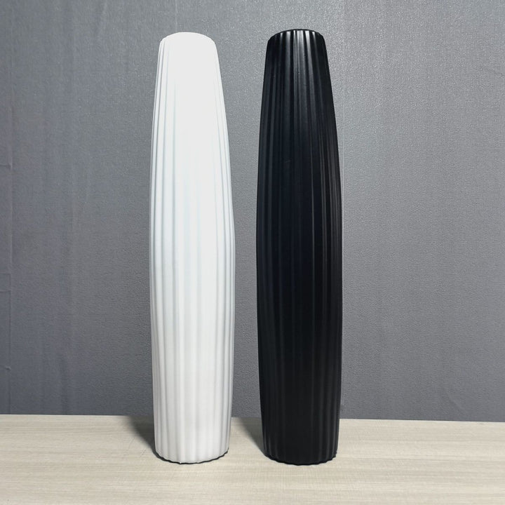 Elegante große dekorative gerippte Vase Karnz