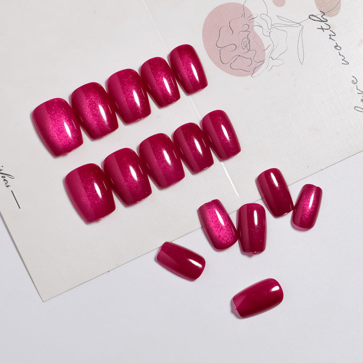 Glänzendes kurzes Press-On-Nagel-Set mit strahlendem Finish Karnz