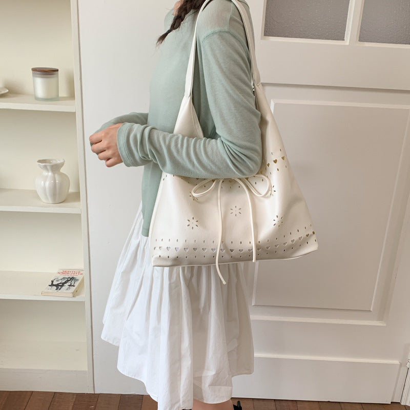 Elegante Kordelzug-Tote Karnz