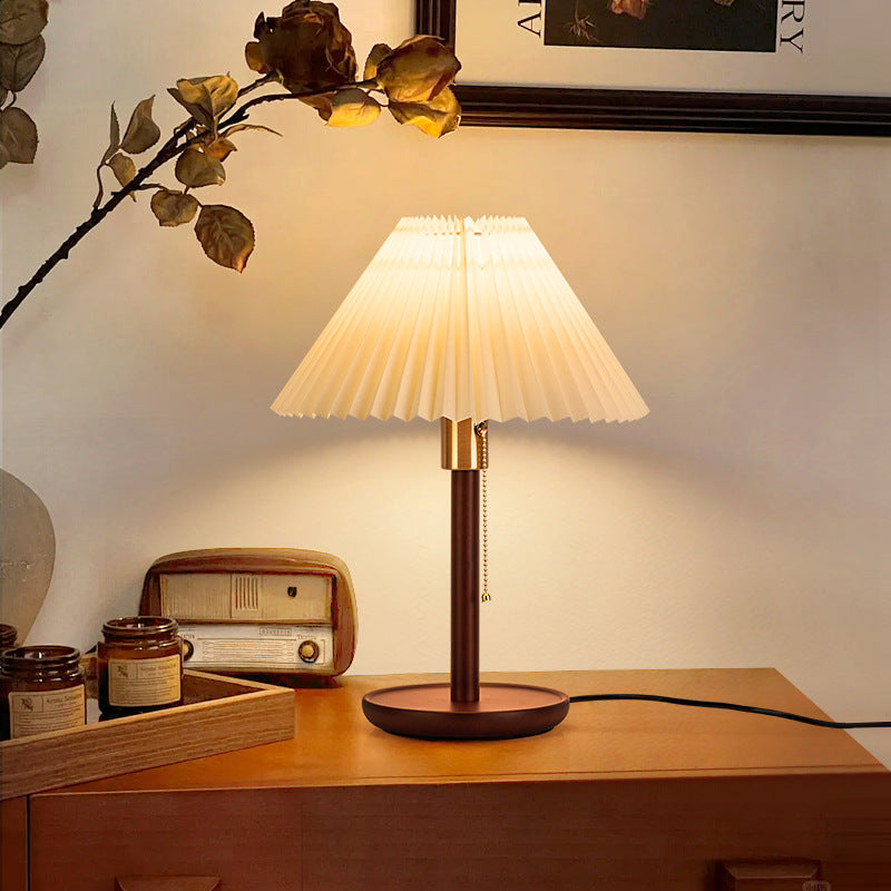 Moderne Faltenstoff Tischlampe