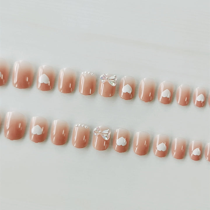 Herz-inspiriertes florales Nagelkunstset