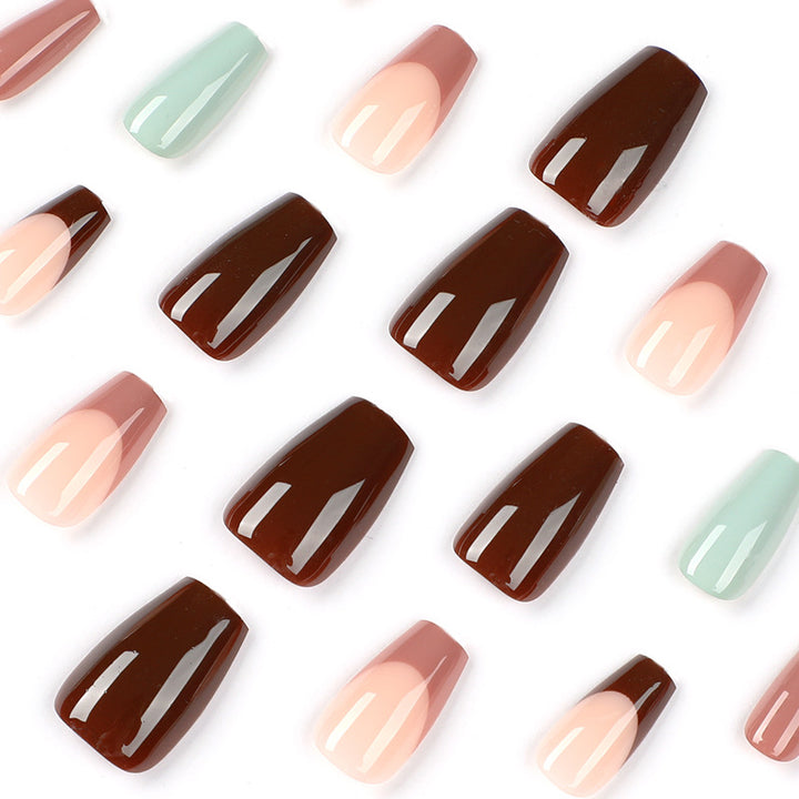 Kunstvolle Nagelkosmetik Karnz