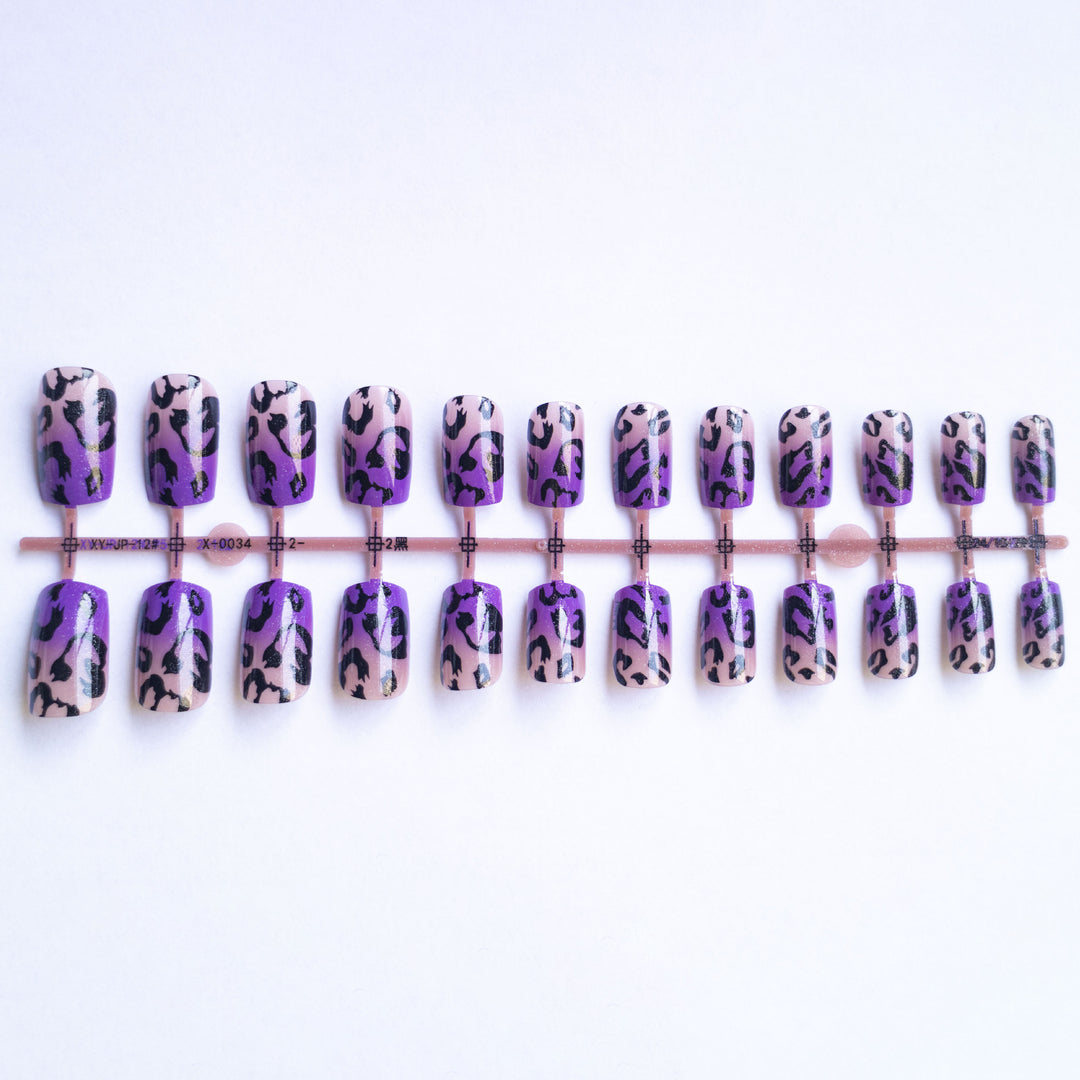 Wilder Leopard-Print-Nagelkunst-Set