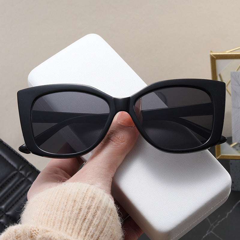 Damen Modische Cat-Eye-Sonnenbrille mit modernem Design Karnz
