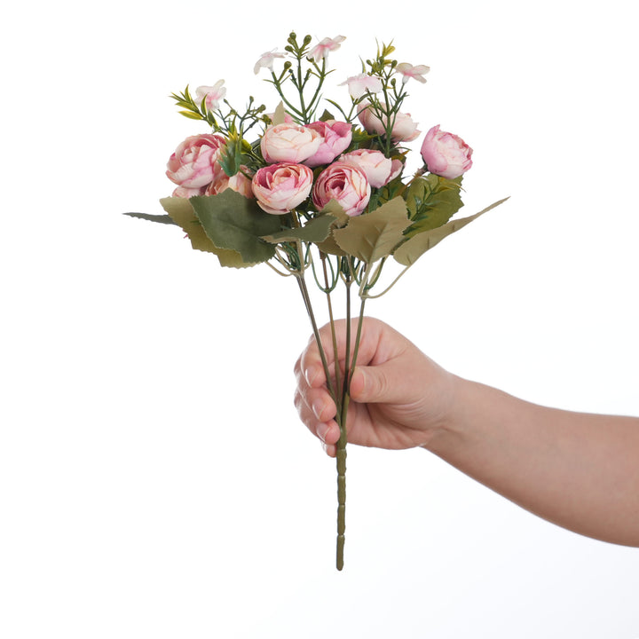 Kränze aus künstlichen Blumen