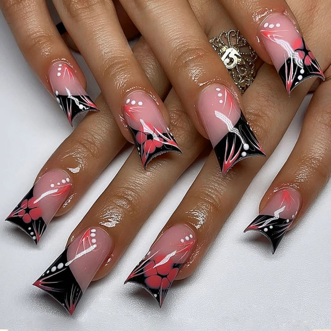 Künstlerische French Tip Nail Art Karnz