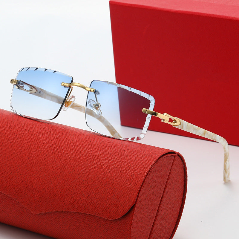 Damen modische quadratische Sonnenbrille mit goldenem Metallakzent und edlem Rahmen Karnz