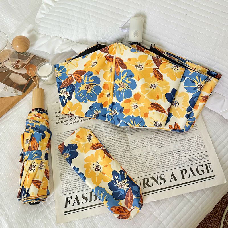 Damen Faltbarer Regenschirm mit detailliertem floralem Design Karnz