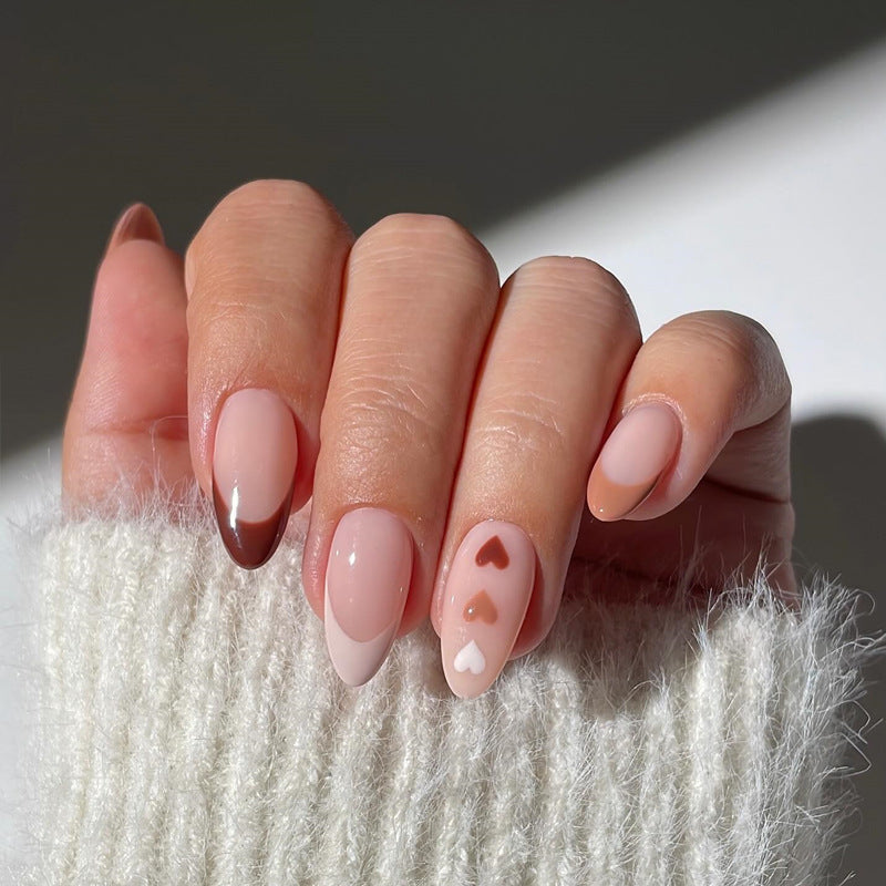 Künstlerisches Herz-verzierte Press-On Nail Set Karnz