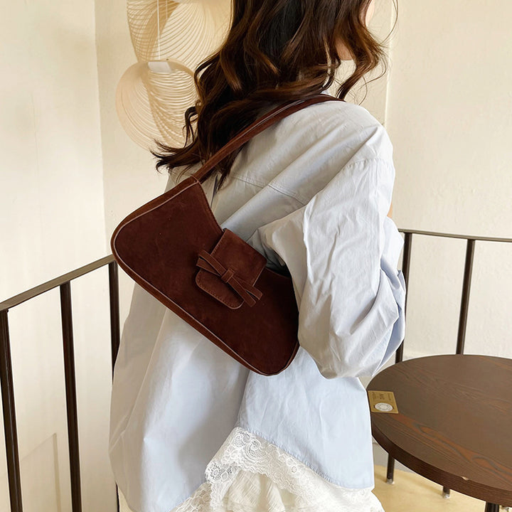 Elegante Samt-Handtasche mit Schleifendetail Karnz