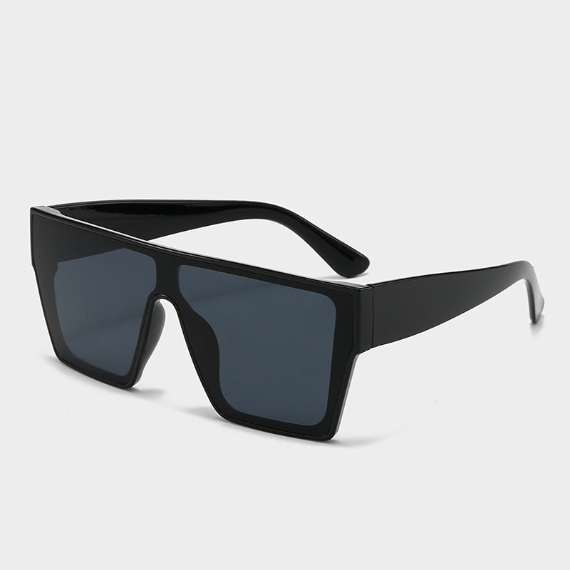 Damen modische Sonnenbrille mit angularen Gläsern Karnz