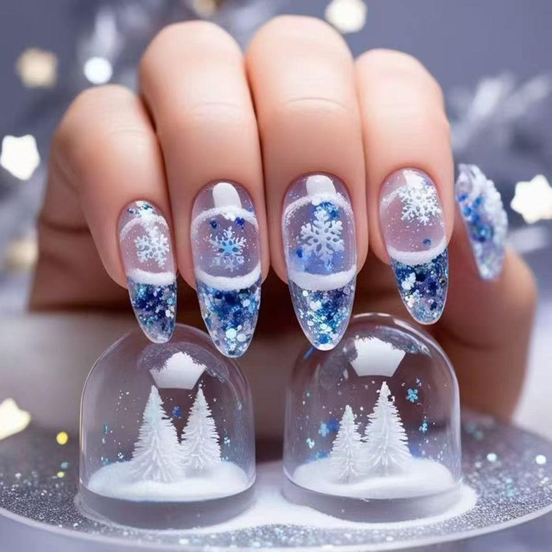 Glamouröse Kunstnägel Im Winterlichen Schneekristall-Design Karnz