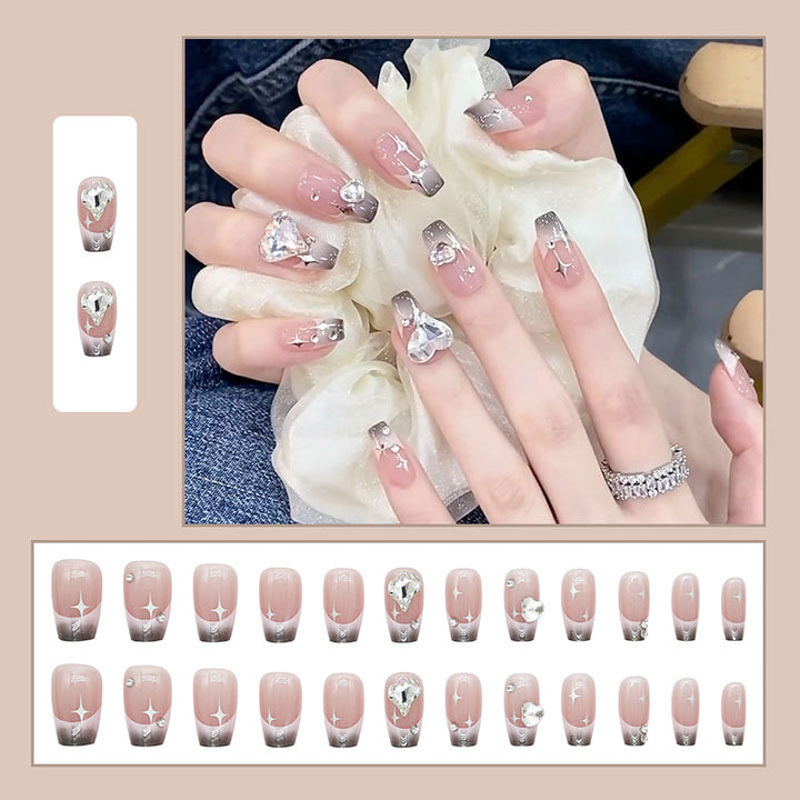 Elegante Nagelpflege Karnz
