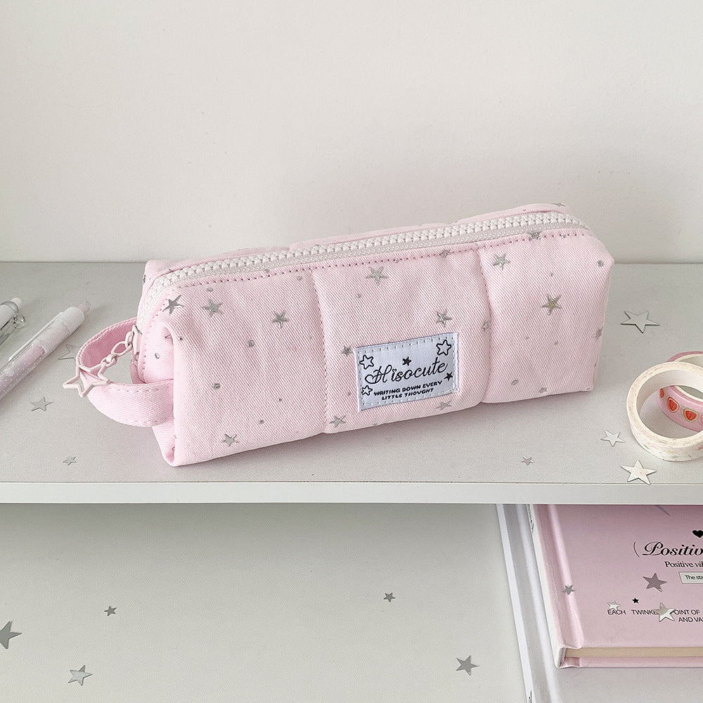 Stylisches mit Sternen verziertes Etui