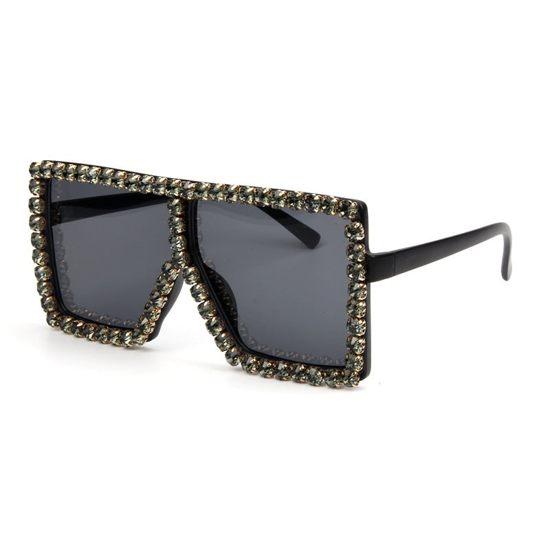 Damen oversized Sonnenbrille mit funkelndem Kristallrahmen Karnz