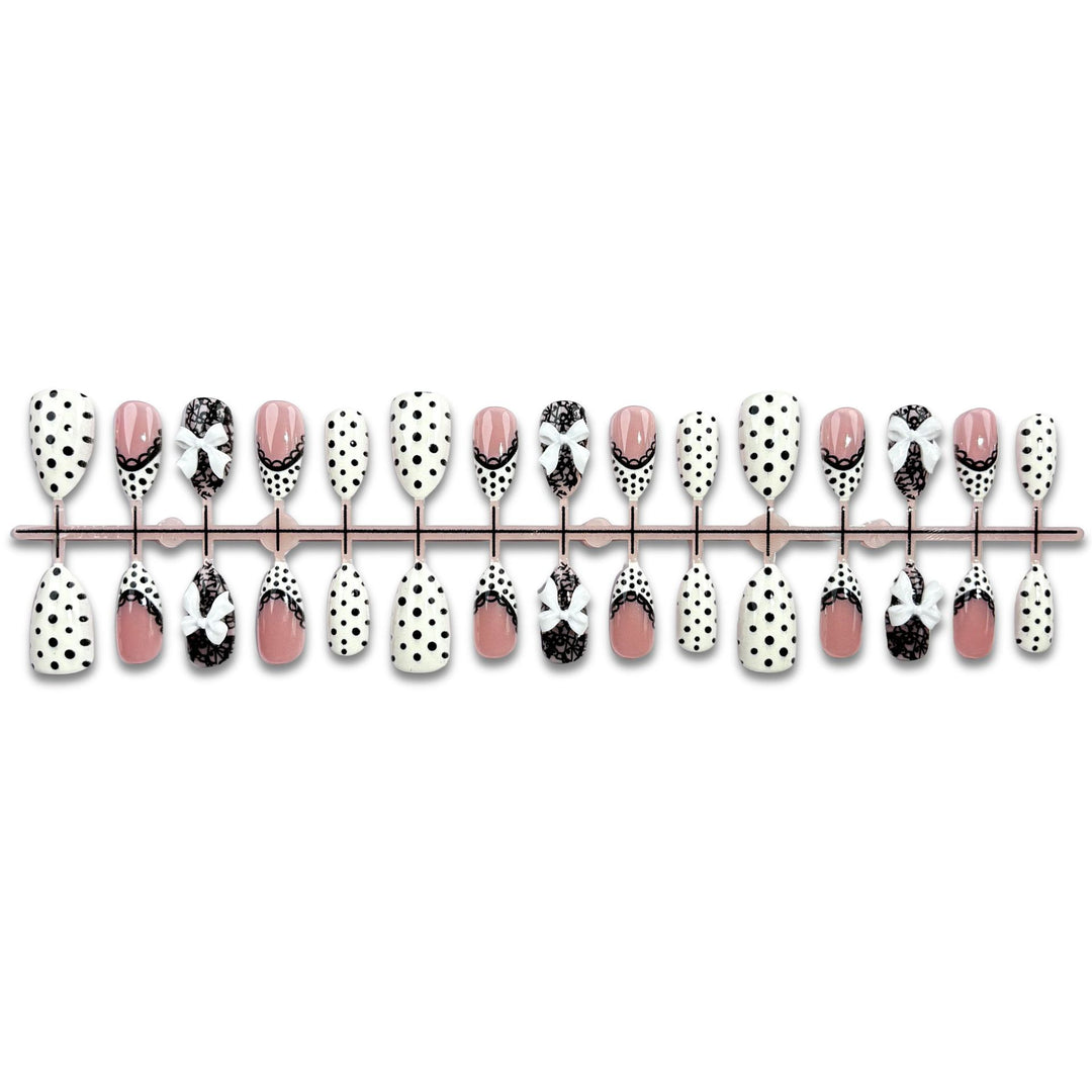 Dekorativer Press-On Nagelset 1790745392
