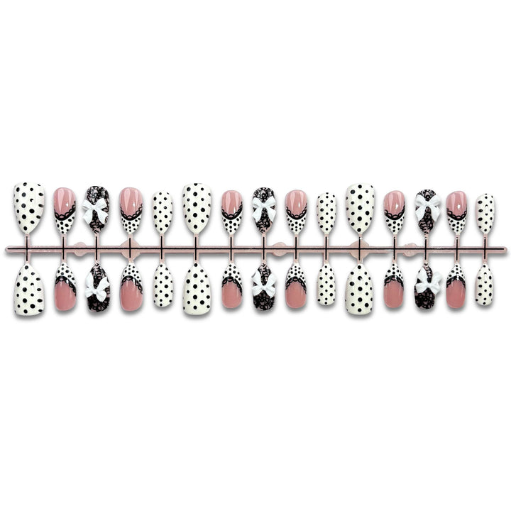 Dekorativer Press-On Nagelset 1790745392
