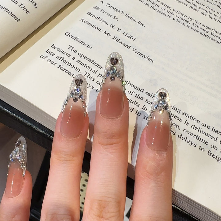 Glamouröse Stiletto Press-On Nägel Karnz