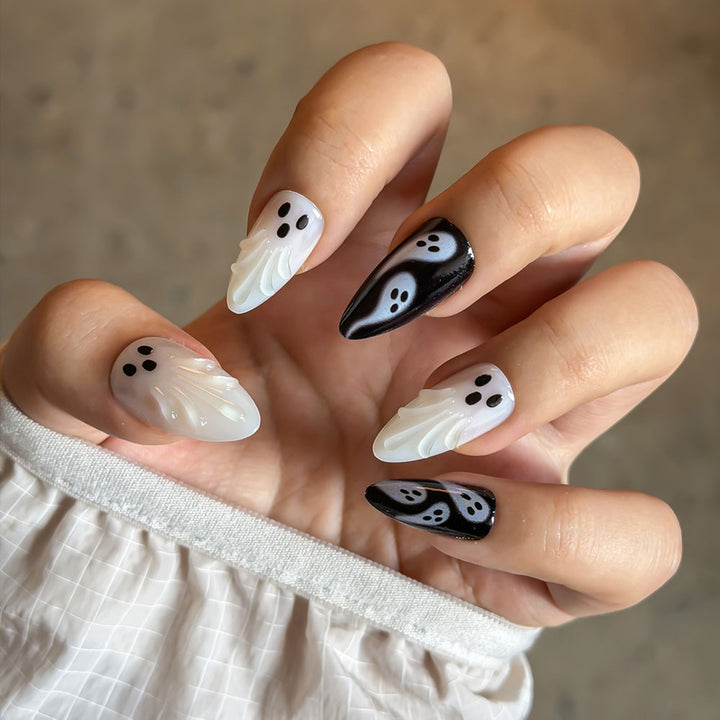 Geister-Themen Press-On Nagelkunst Set Karnz