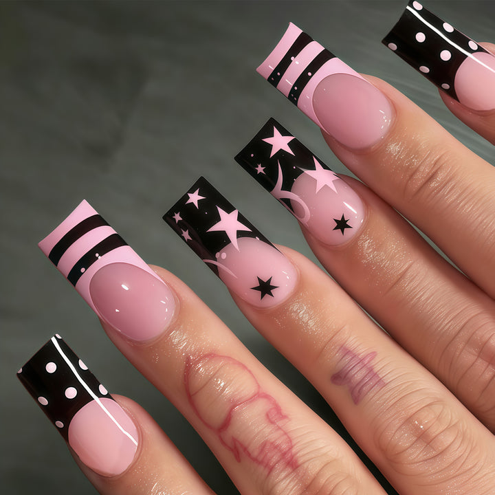 Dekorative lange Press-On Nagelkunst Tipps Karnz