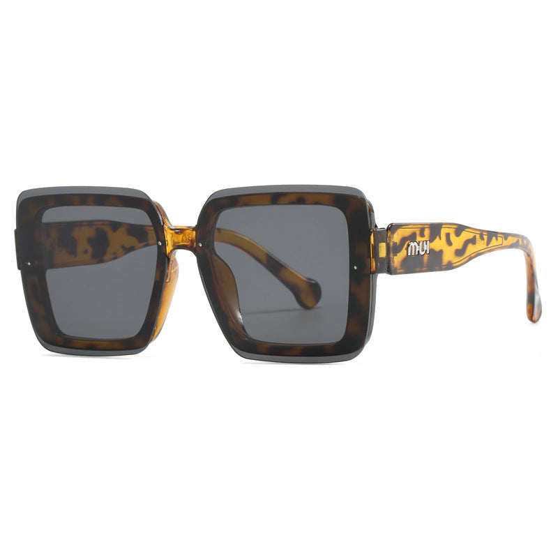 Damen oversized Sonnenbrille im urbanen Design Karnz