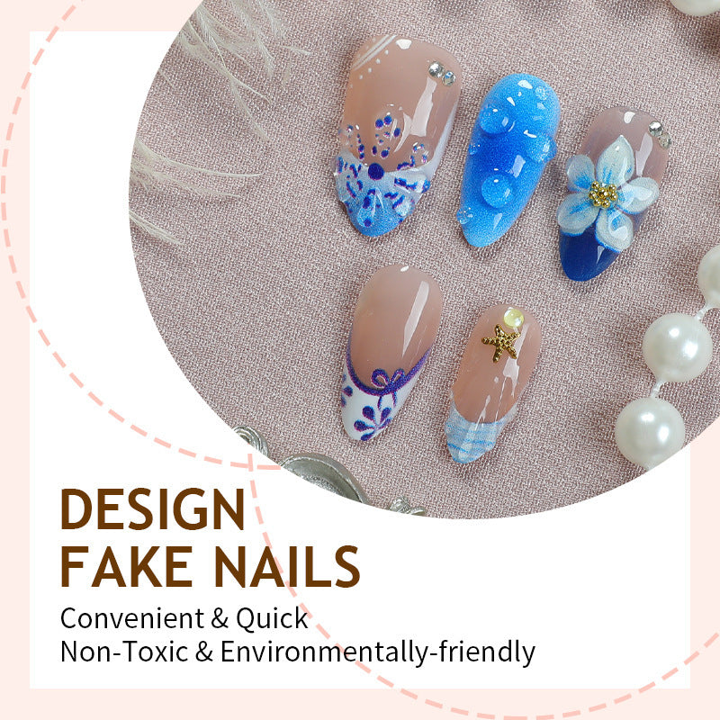 Kunstnagelset mit maritimen Motiven und floralem Design Karnz