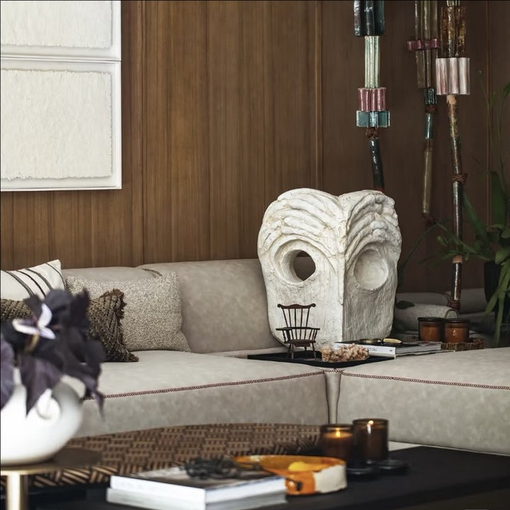 Künstlerische abstrakte Skulptur