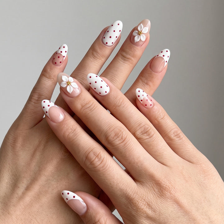 Dekorative Florale Nagelkunst Karnz