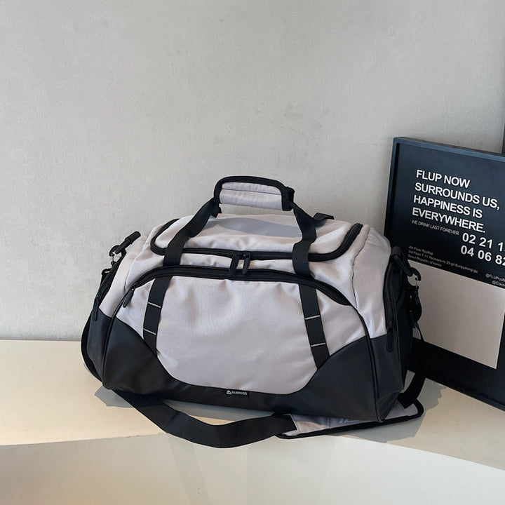 Vielseitige Reisetasche mit mehreren Fächern Karnz