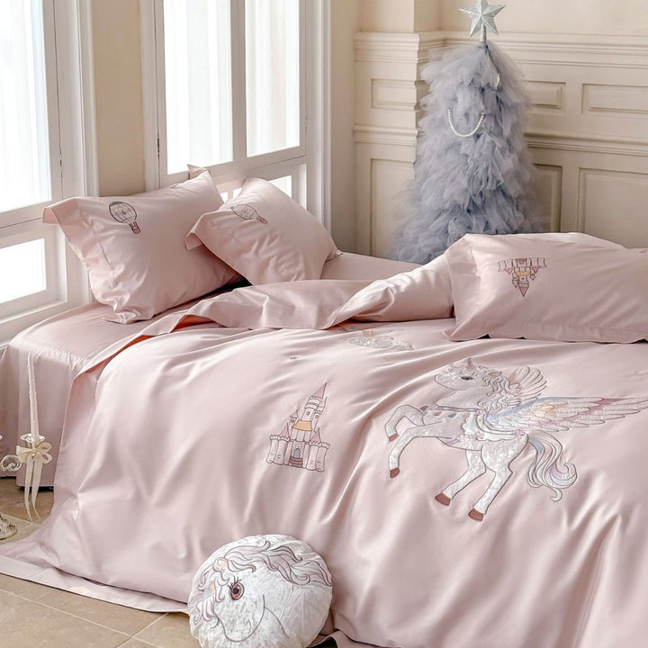 Luxuriöses Satin-Bettwäsche-Set mit gesticktem Einhornmotiv und Märchenschloss-Applikation
