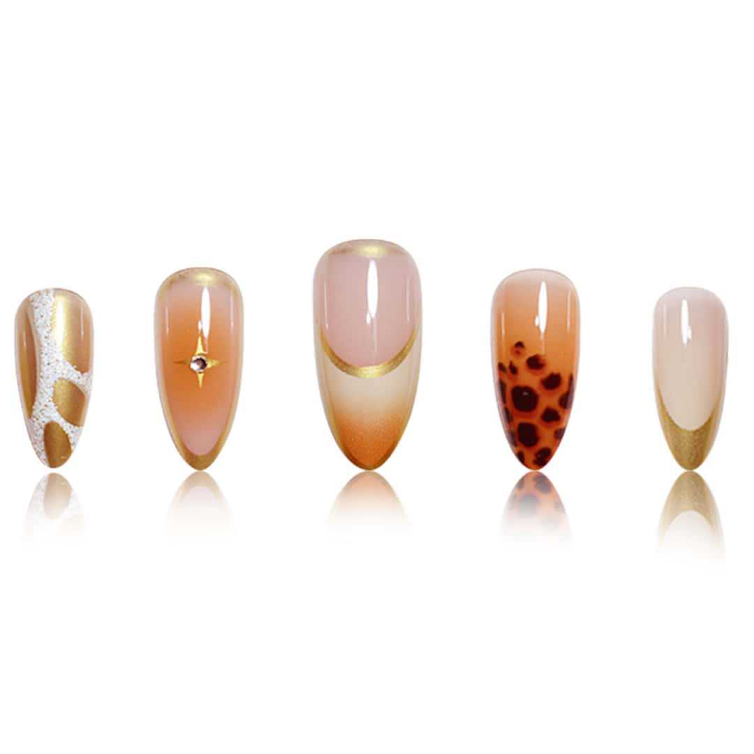 Premium Stiletto-Nagelverlängerungen mit künstlerischem Design Karnz