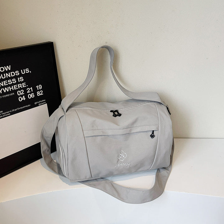 Stylische leichte Duffel Karnz