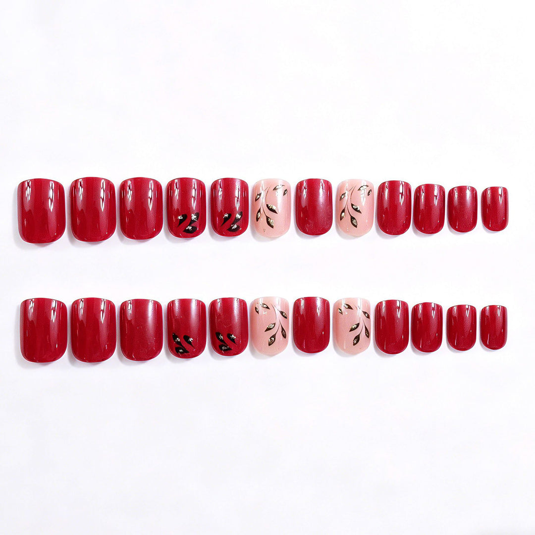 Elegante dekorative Nagelkunst Karnz