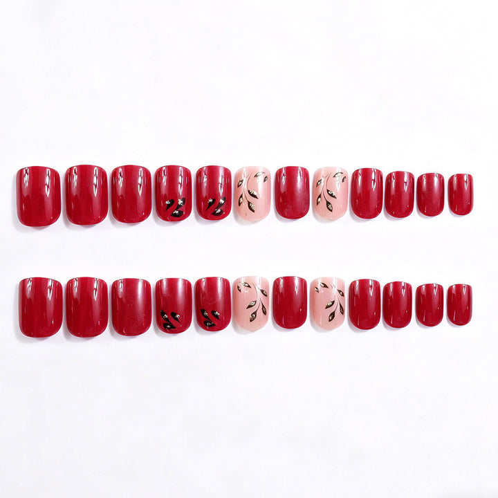 Elegante dekorative Nagelkunst Karnz