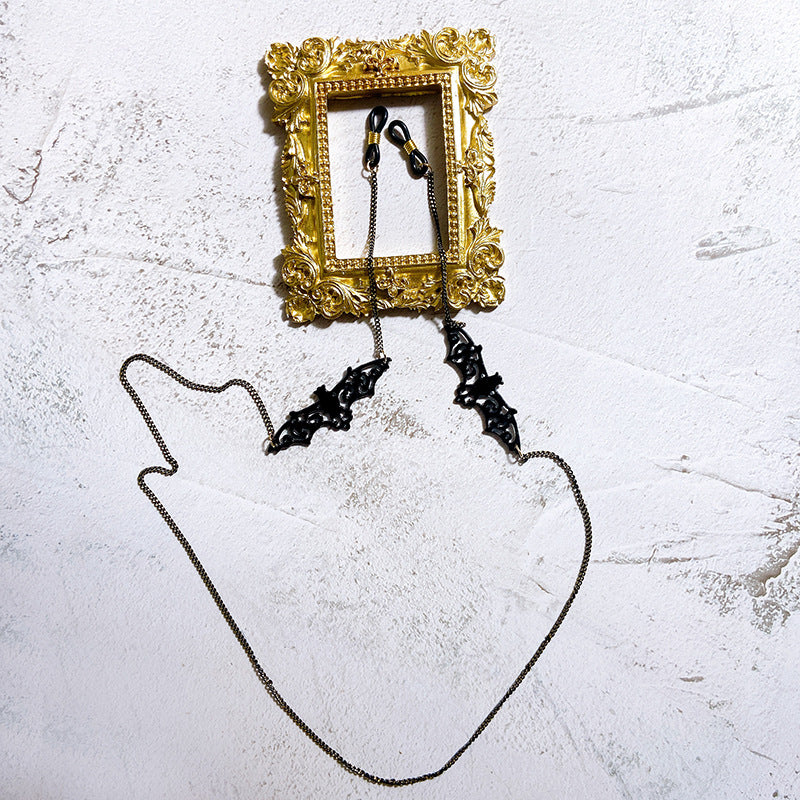 Schmuckhalterkette mit Filigranen Details Karnz