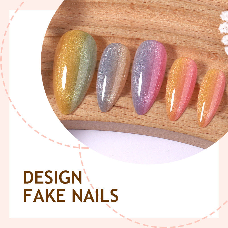 Kreatives Nagelset mit schimmernden Ombre-Effekten Karnz