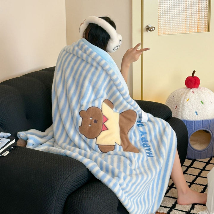 Plüschgestreifte Sherpa-Wurfdecke mit Applizierten Bär und Pom-Pom-Ecken