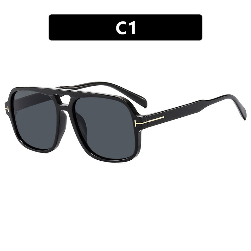 Damen quadratische Designerbrille mit filigranem Rahmen und modernem Kunststoffmaterial Karnz