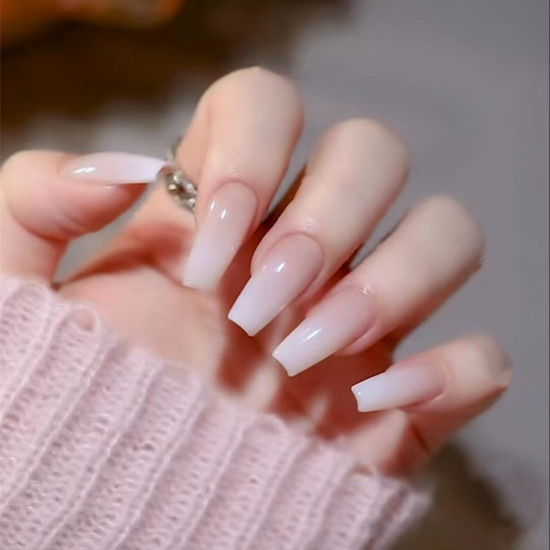 Künstliche Nagelspitzen Im Modernen Stiletto-Design Karnz